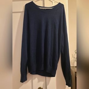 XL men's pullover